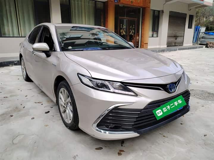 Фото 4 - Toyota Camry