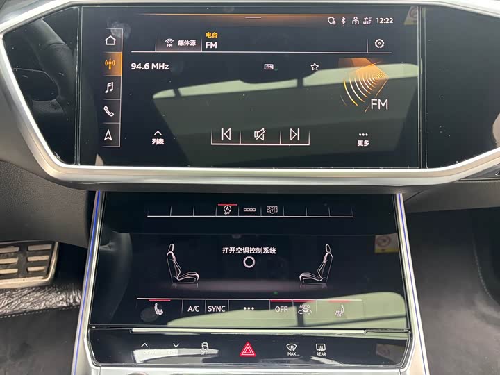 Фото 6 - Audi A6L