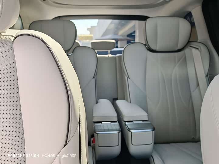 Фото 12 - XPeng X9