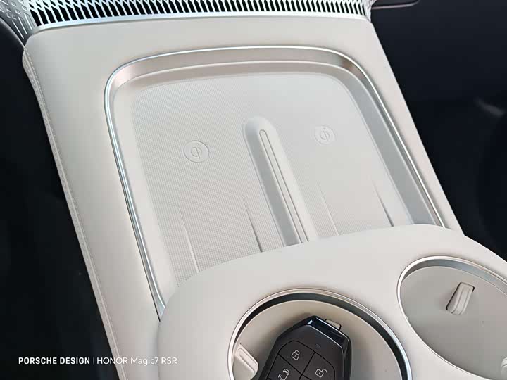 Фото 16 - XPeng X9