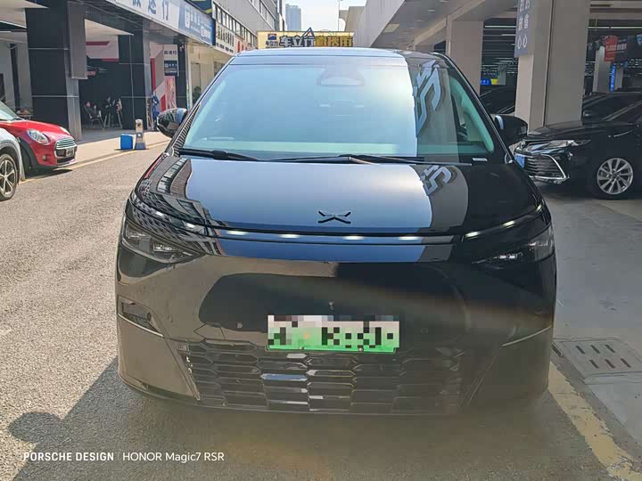 Фото 2 - XPeng X9