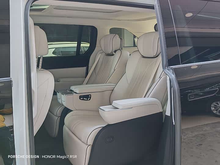 Фото 6 - XPeng X9