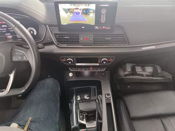 Фото 14 - Audi Q5L