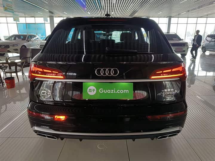 Фото 6 - Audi Q5L