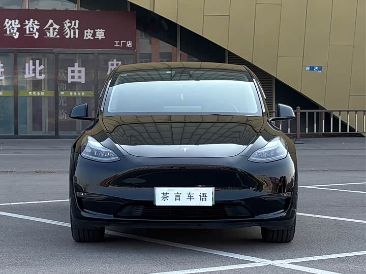Фото 2 - Tesla Model Y