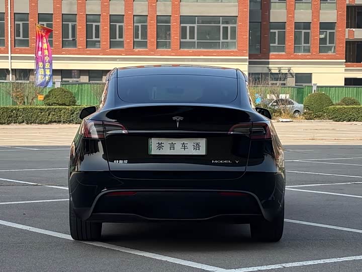Фото 5 - Tesla Model Y