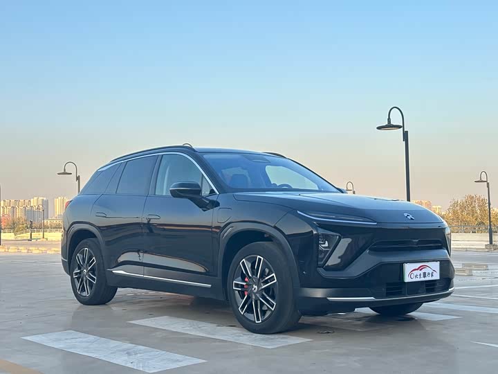 Фото 3 - Nio ES6