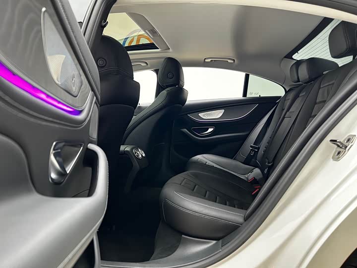 Фото 14 - Mercedes-Benz CLS-Class