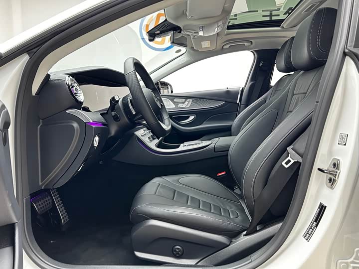 Фото 8 - Mercedes-Benz CLS-Class