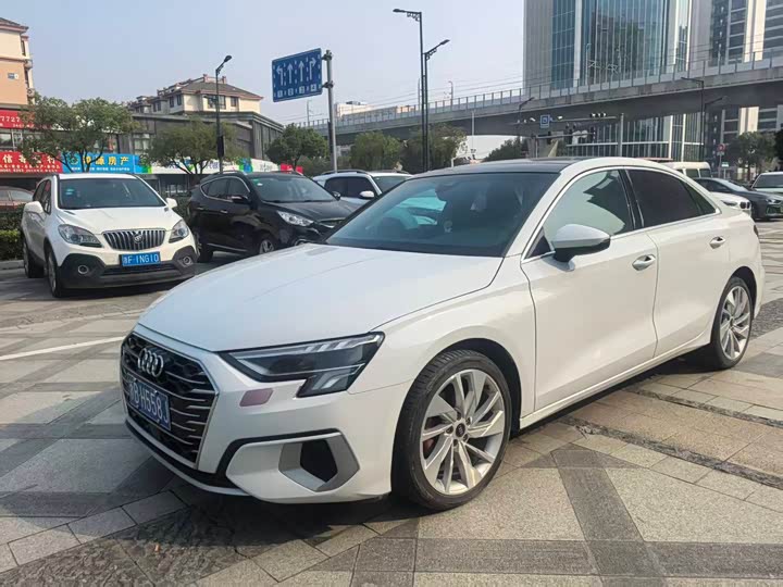 Фото 1 - Audi A3