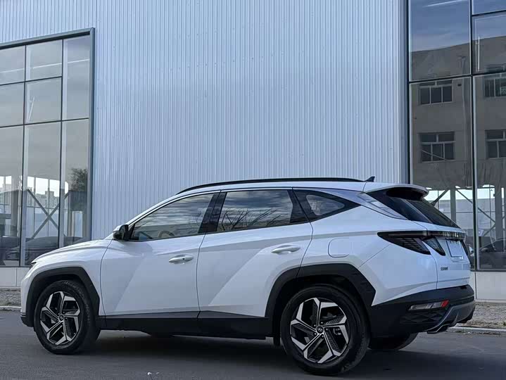 Фото 9 - Hyundai Tucson L