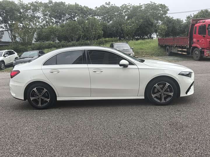 Фото 4 - Mercedes-Benz A-Class