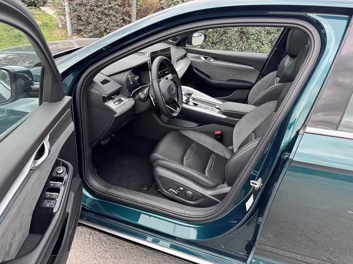 Фото 8 - Geely Preface