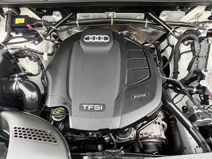 Фото 14 - Audi Q5L