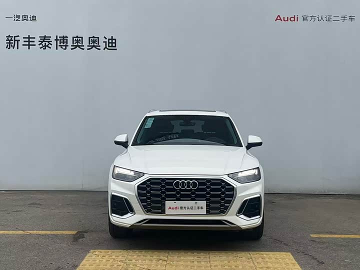 Фото 2 - Audi Q5L