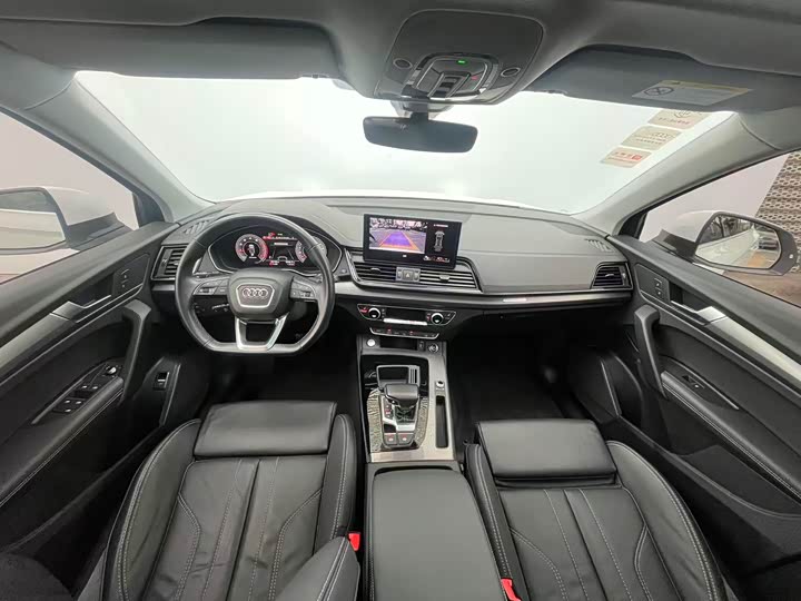 Фото 7 - Audi Q5L