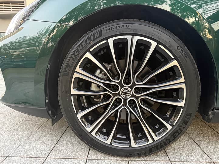 Фото 12 - MG Motor 7