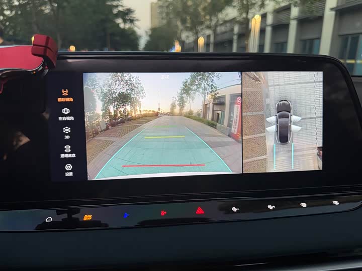 Фото 7 - MG Motor 7