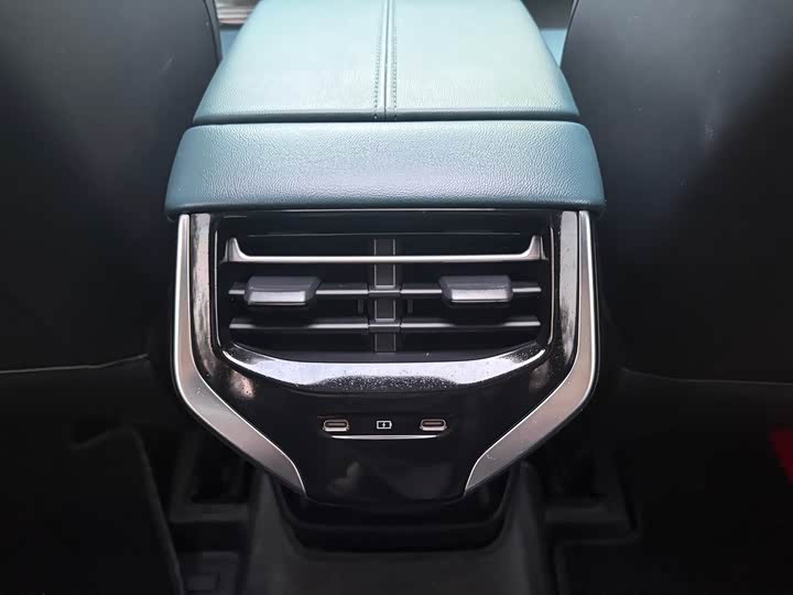 Фото 9 - MG Motor 7