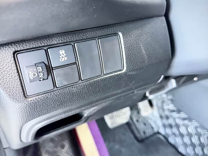 Фото 12 - Honda Vezel