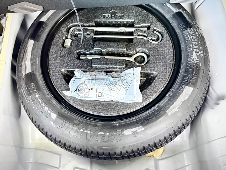 Фото 18 - Honda Vezel