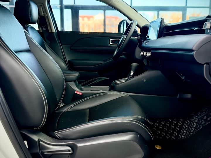 Фото 21 - Honda Vezel