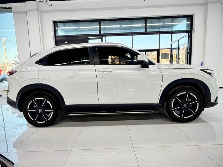 Фото 7 - Honda Vezel