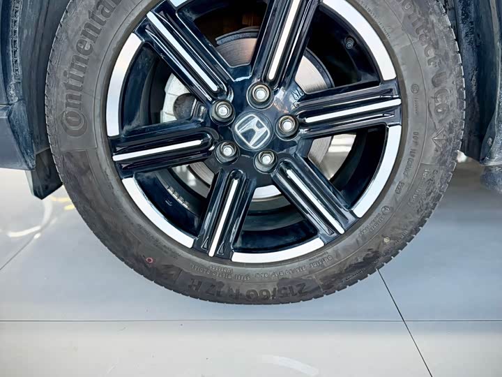 Фото 9 - Honda Vezel