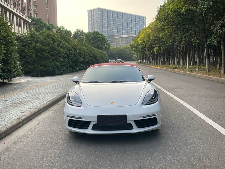 Фото 2 - Porsche 718