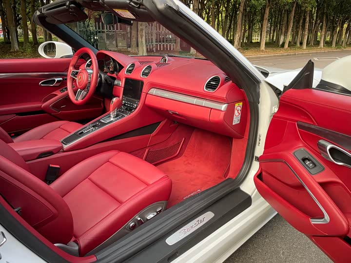 Фото 21 - Porsche 718