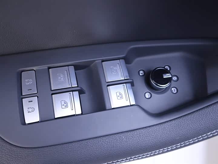 Фото 17 - Audi A7L