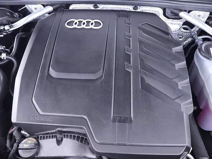 Фото 23 - Audi A7L