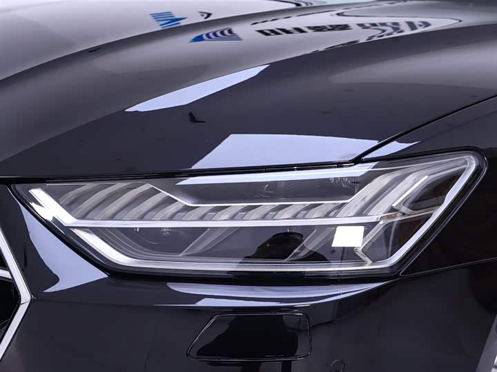 Фото 4 - Audi A7L