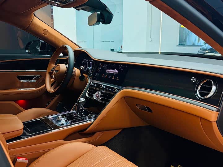 Фото 14 - Bentley Flying Spur Hybrid