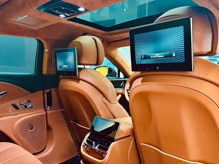 Фото 23 - Bentley Flying Spur Hybrid