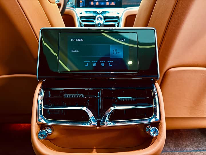 Фото 24 - Bentley Flying Spur Hybrid