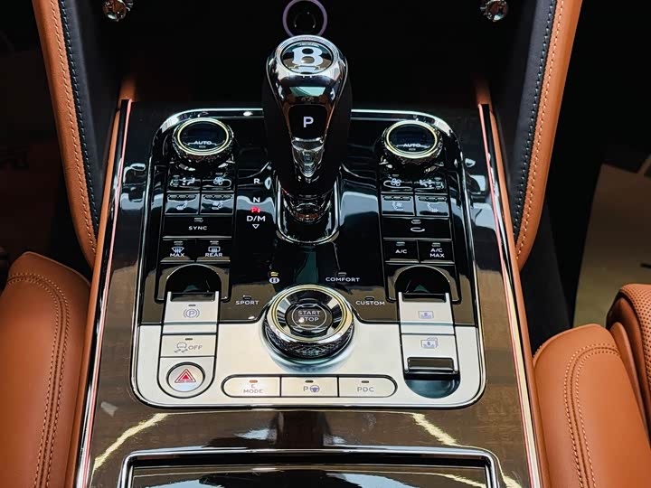 Фото 31 - Bentley Flying Spur Hybrid