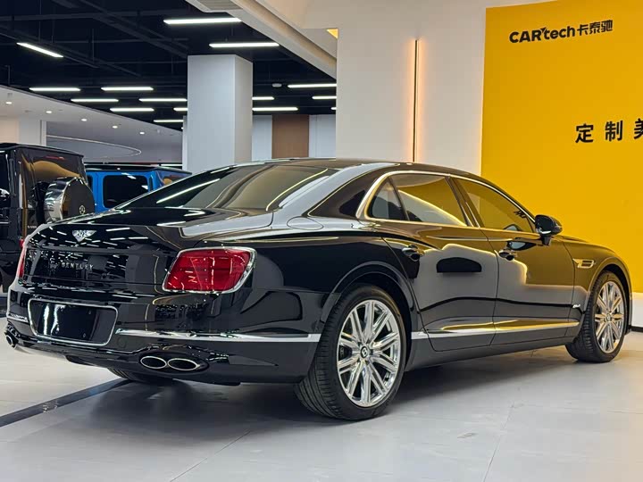 Фото 7 - Bentley Flying Spur Hybrid