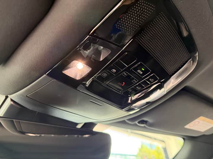 Фото 15 - Lexus RX