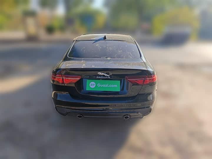 Фото 6 - Jaguar XE L