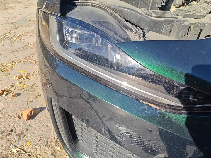 Фото 8 - Jaguar XE L