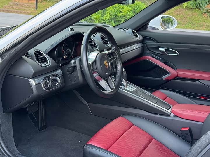 Фото 24 - Porsche 718