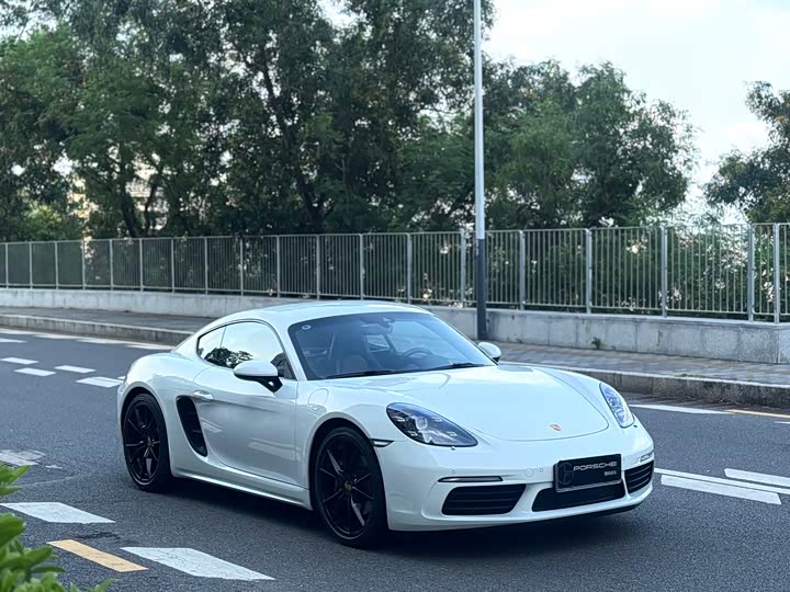 Фото 3 - Porsche 718