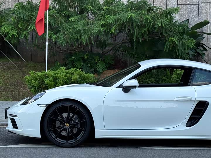 Фото 4 - Porsche 718