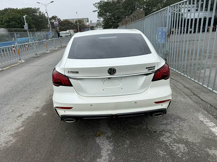 Фото 10 - MG Motor 6