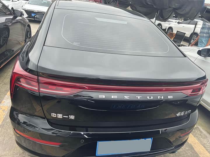 Фото 14 - Bestune B70