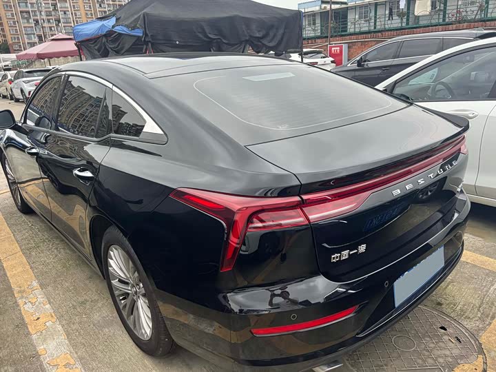 Фото 29 - Bestune B70