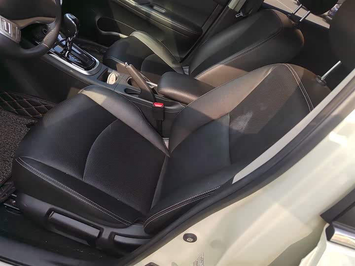 Фото 15 - Nissan Tiida