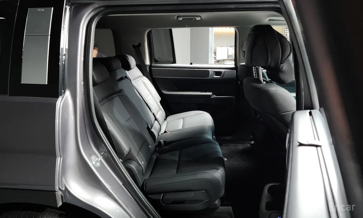 Фото 12 - Hyundai Santa Fe