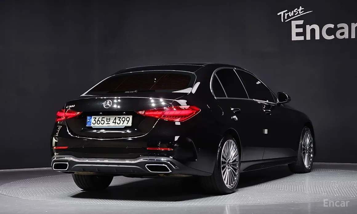 Фото 2 - Mercedes-Benz C-Class